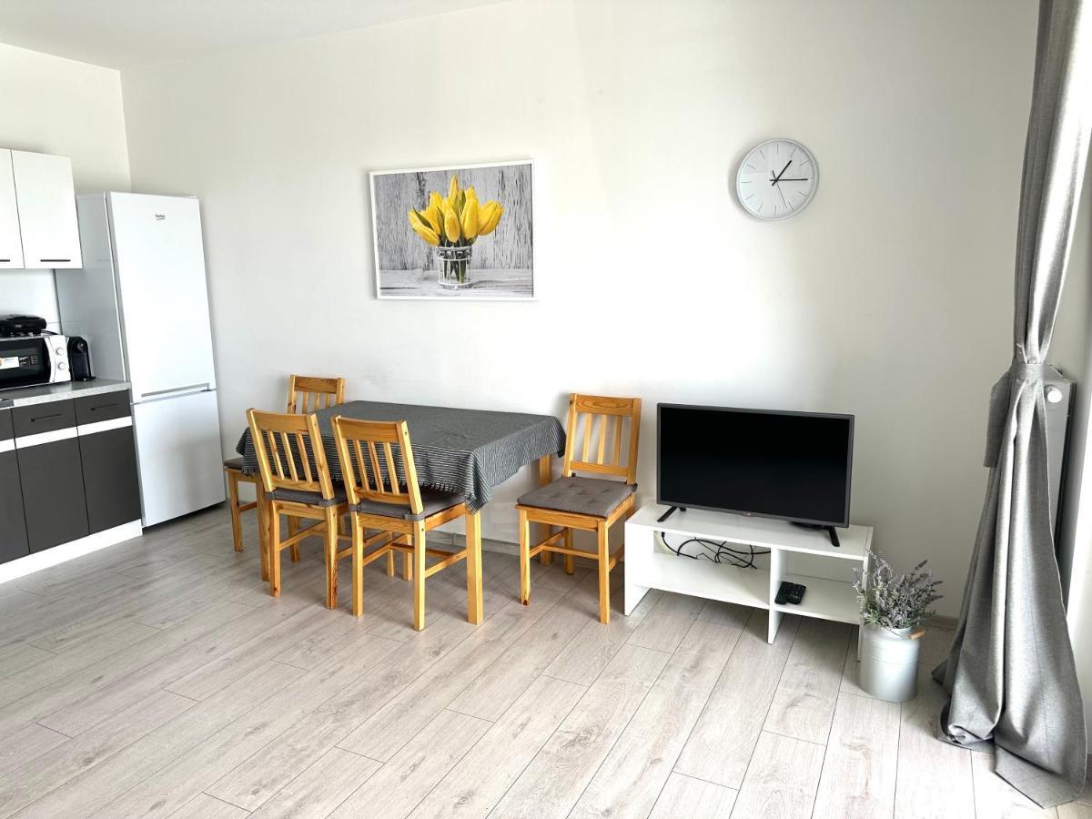 Sdh 1 Radzymin Comfortable Apartment Near Warsaw Экстерьер фото